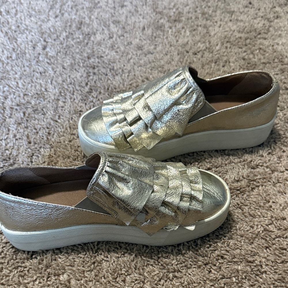 BP Metallic Silver Ruffle Slip-Ons - Picture 2 of 4